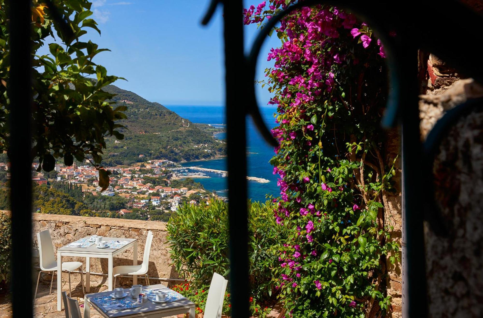 Residenza D'Epoca Tamara Aparthotel Castellabate Exterior photo